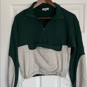 GARAGE Cropped Long-Sleeve 💚